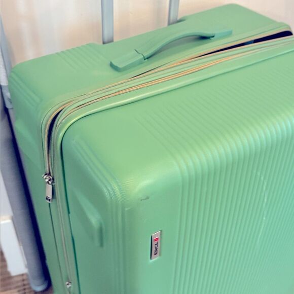 Tag Gateway 2.0 28” Hardside Spinner Large Checked Luggage, travel bag - Picture 13 of 16